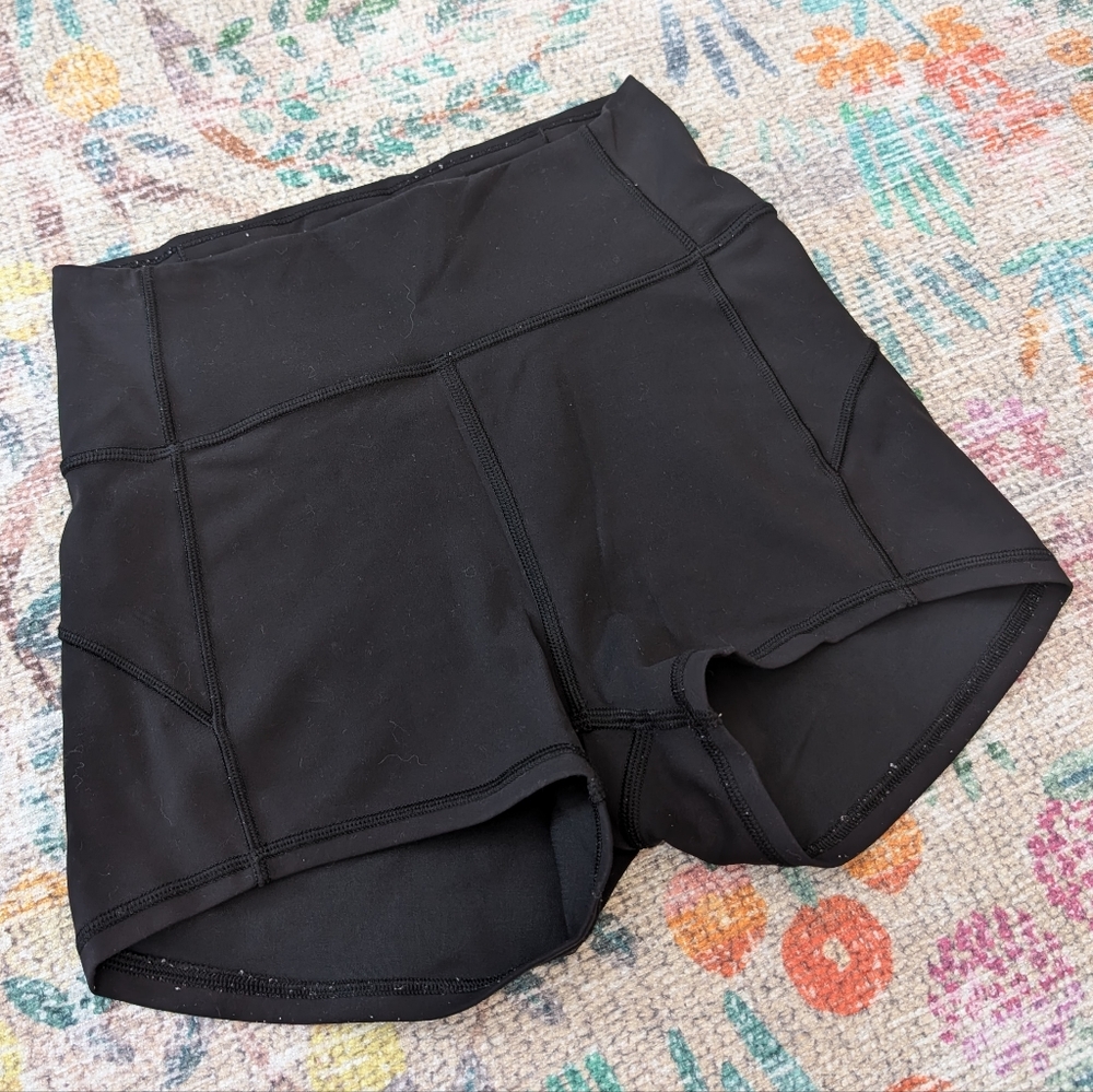 Lululemon In Movement Short - Picture 6 of 10